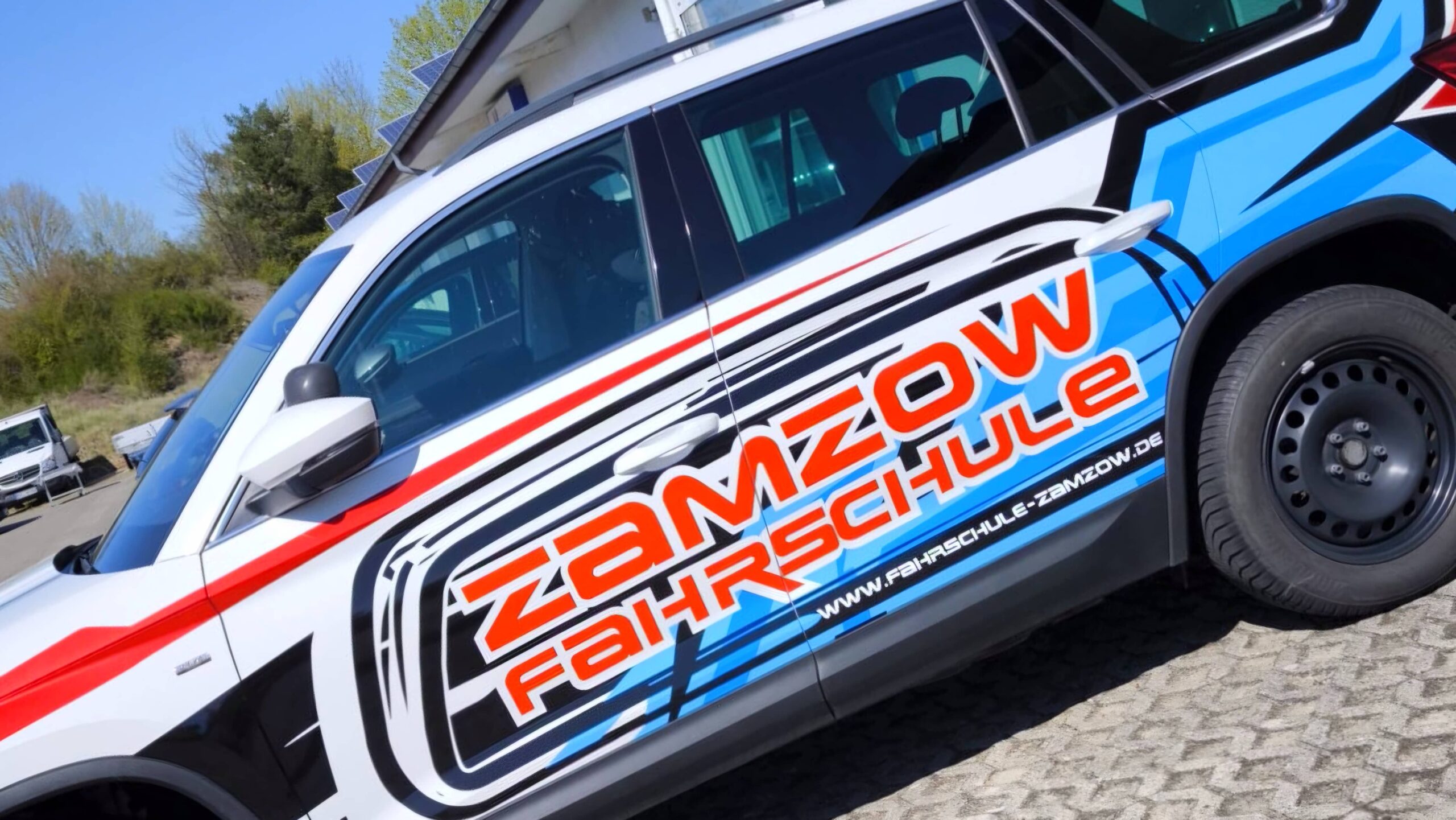 Fahrschule Zamzow Neubrandenburg Skoda Kodiaq Fahrschule NB Löwe